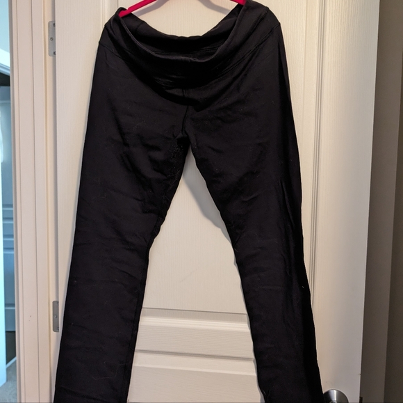 Lululemon straight leg yoga pants - Picture 2 of 3